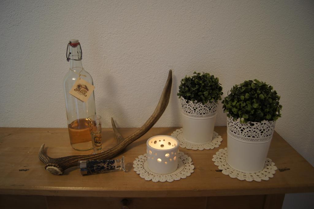 Apart Konrad Ehrwald Rum bild